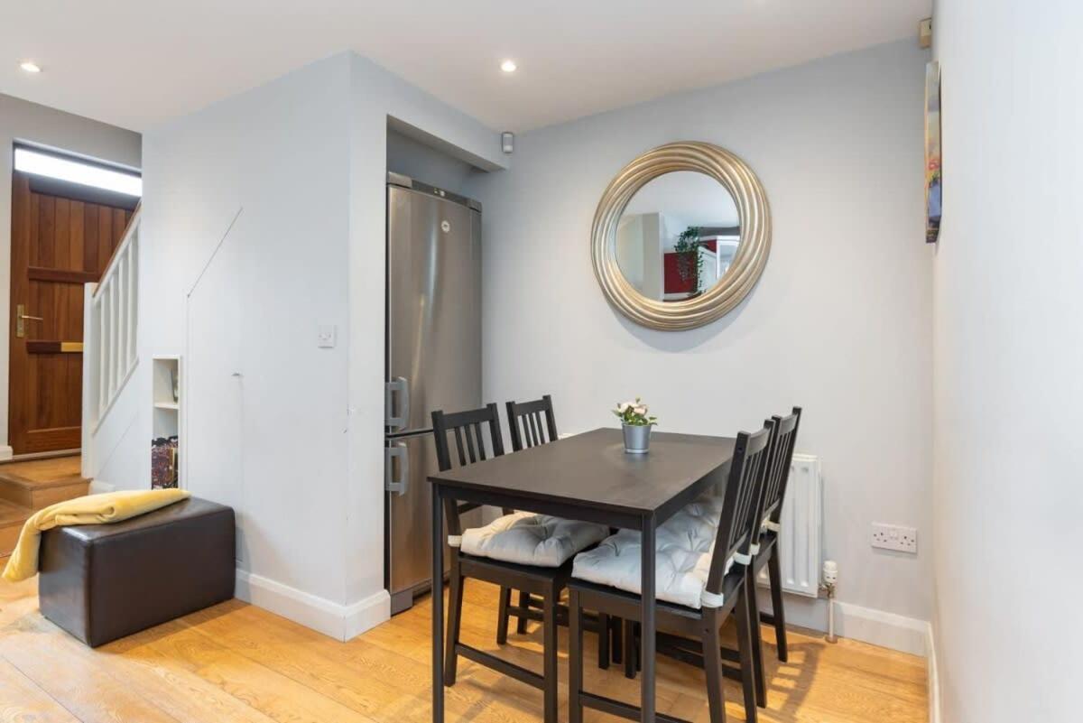 Vakantiehuis Location 2 Bedroom 2 Bathroom Fast Wifi Dublin