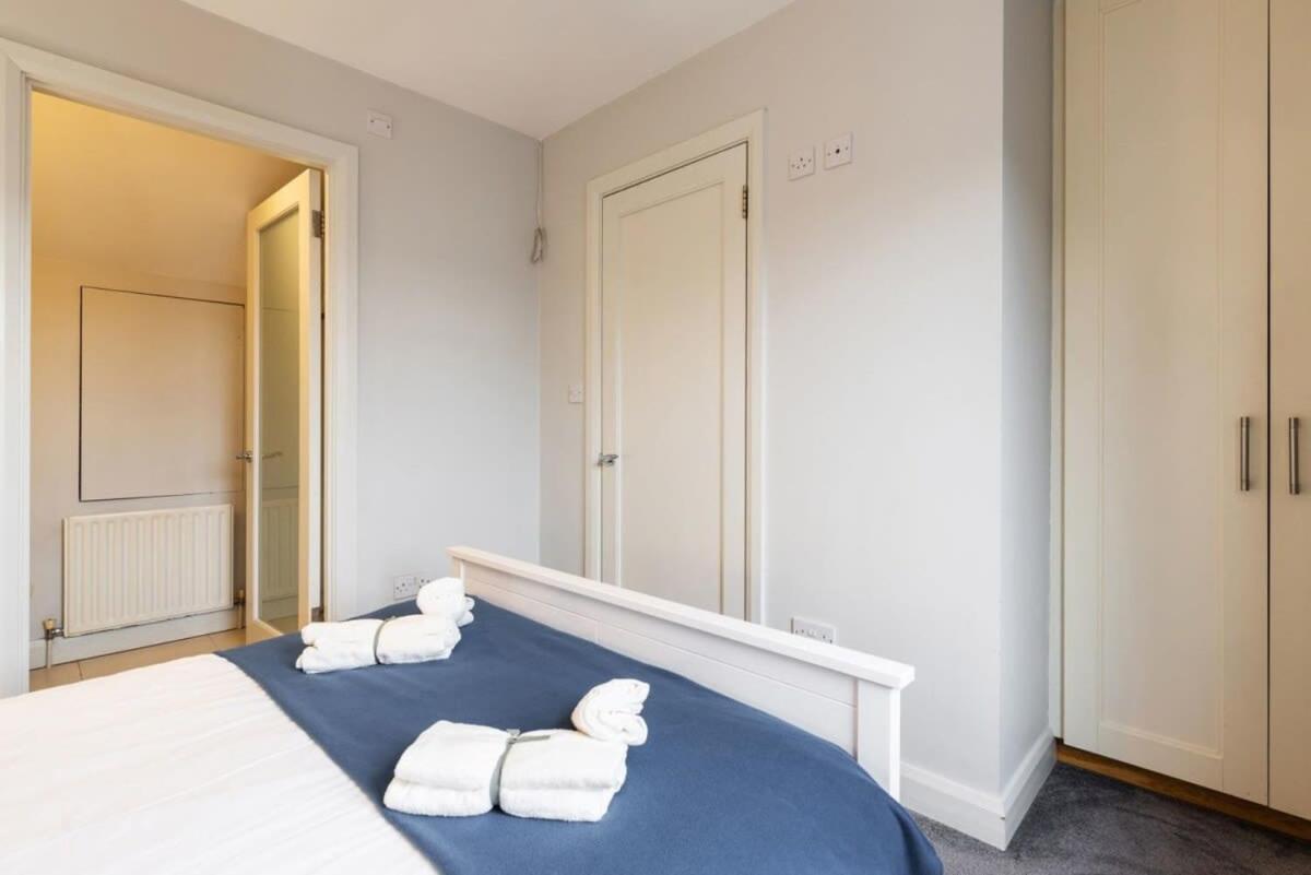 Vakantiehuis Location 2 Bedroom 2 Bathroom Fast Wifi Dublin